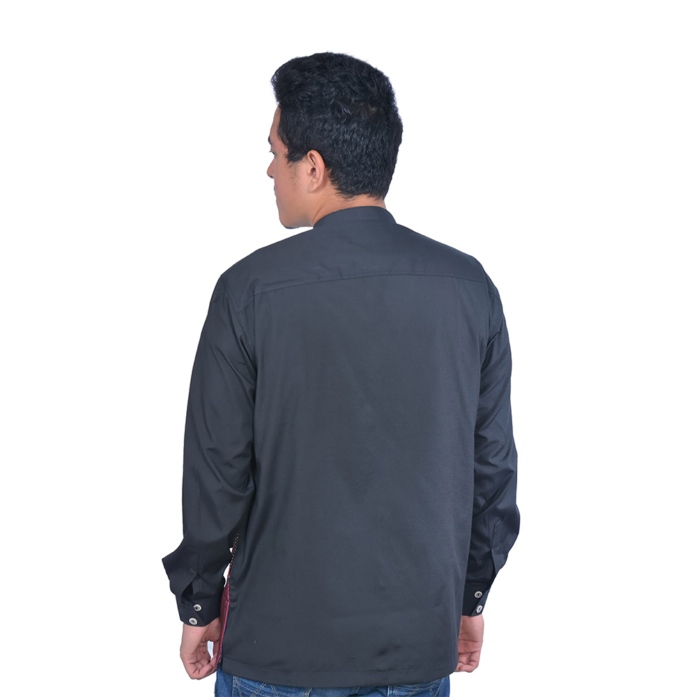 Nabil Hitam Belakang